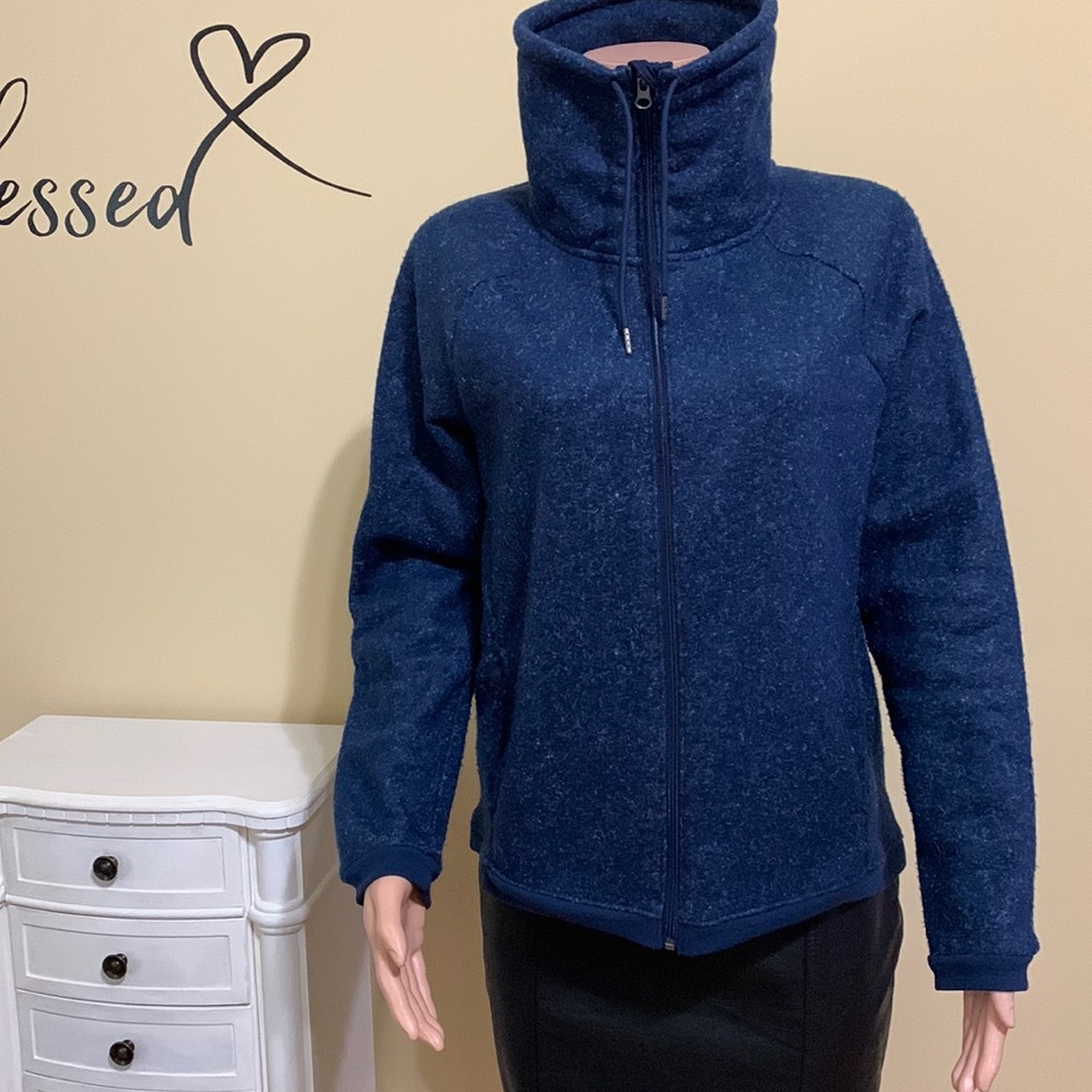 Avia baggy fleece zip up jacket. New.